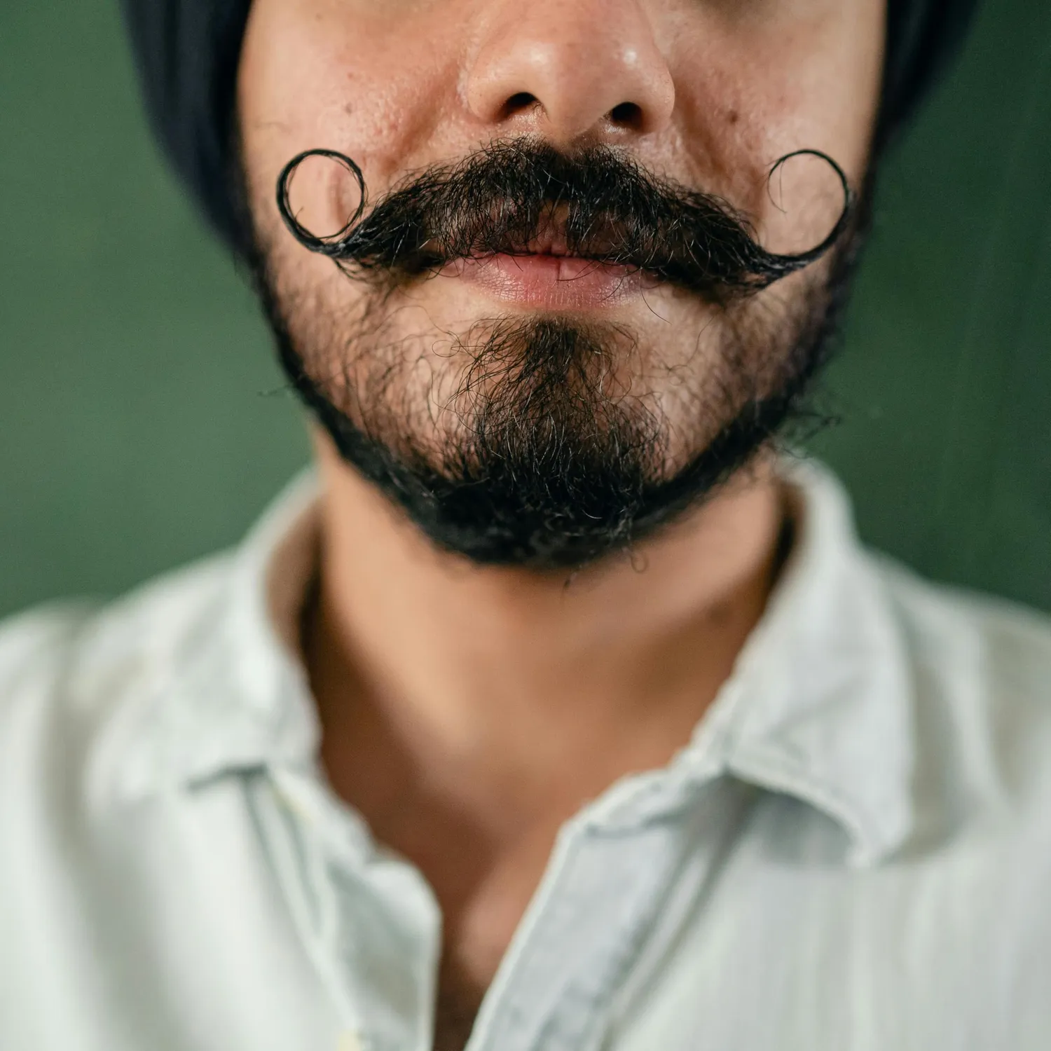 Kapitän Ohlsen Schnauzer Wachs Moustache sehr fester Halt