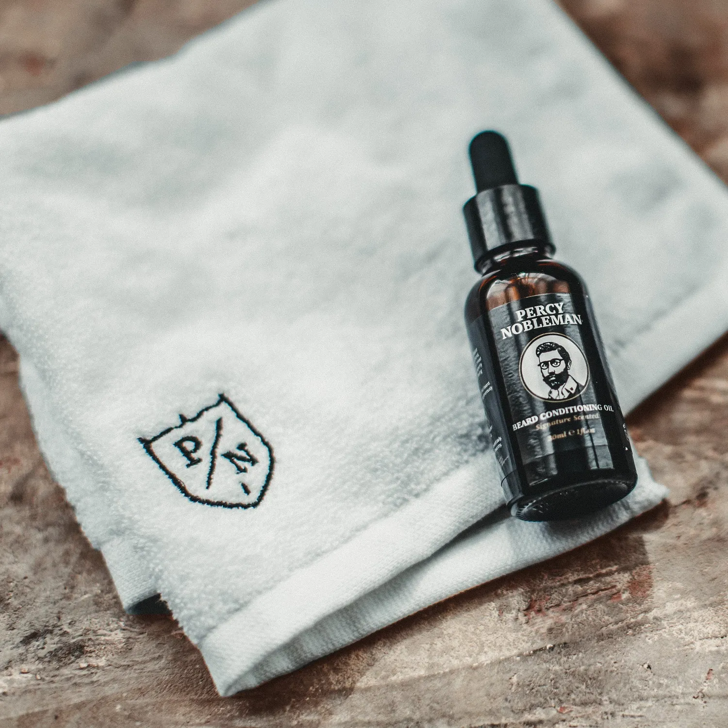 Percy Nobleman Signature Beard Oil Bartöl 30ml leicht