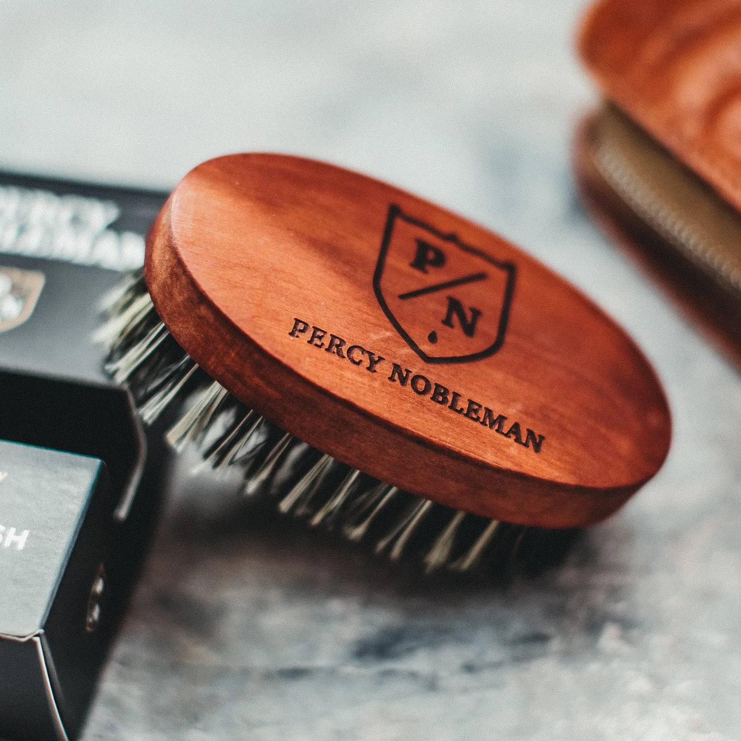Percy Nobleman Vegan Beard Brush Bartbürste Birnbaum